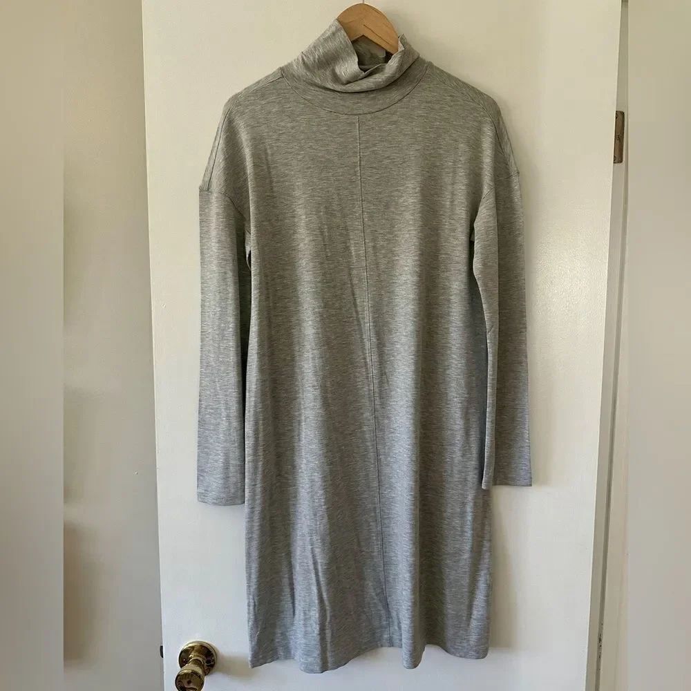 Cozy Daily Ritual light grey turtleneck dress, loose fit, cute with boots.  L